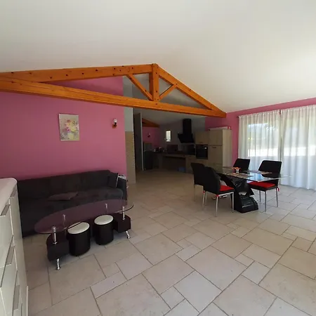 L Esquisse Apartment *